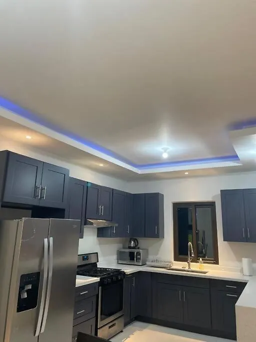 Spacious 2Br In Ocho Rios Villa