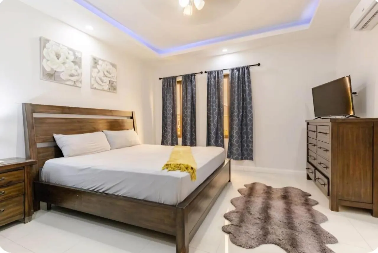 Spacious 2Br In Ocho Rios Villa 0*,